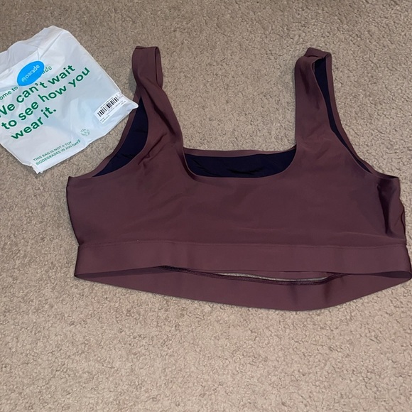 {Parade} Cutout Longline Sports Bra - Picture 3 of 4